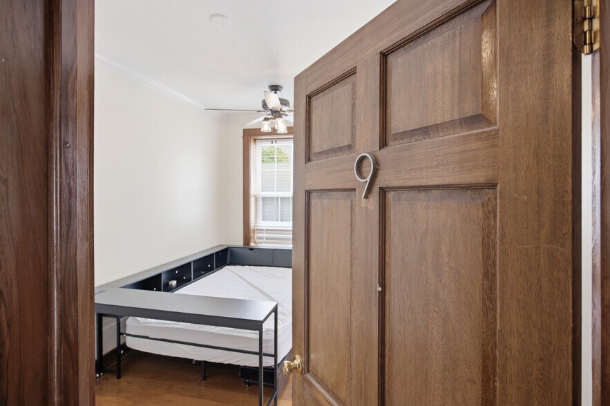 Building Photo - 823 McCallie Ave