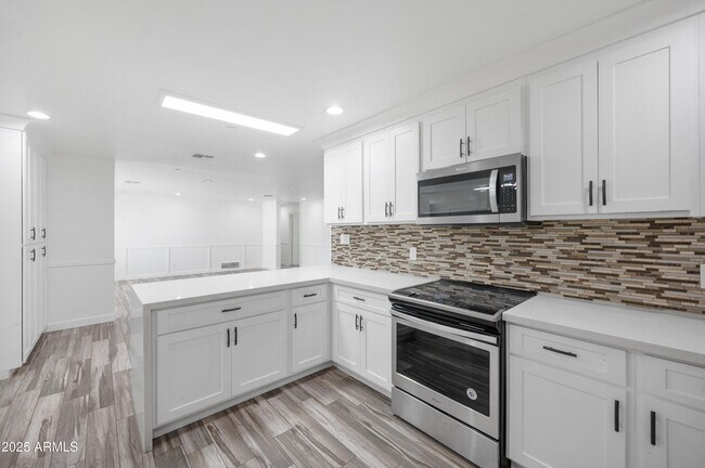 Building Photo - 2037 N 71st St