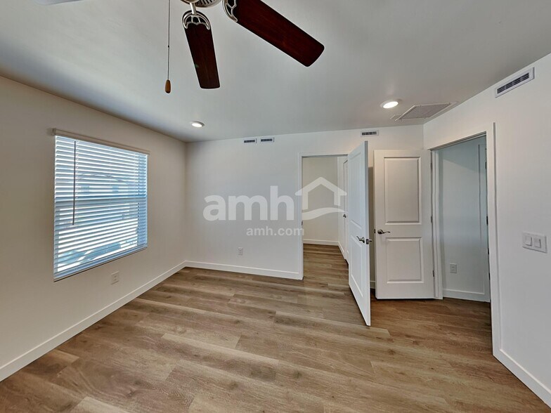 Building Photo - 6536 E Paseo Alga