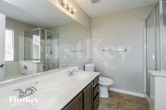 Building Photo - 848 E Morelos St