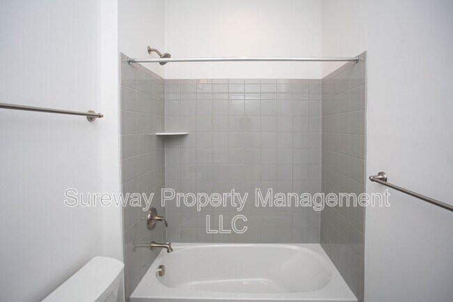 Building Photo - 7 Cole Pl