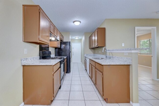 Building Photo - 12302 Dellrey Dr