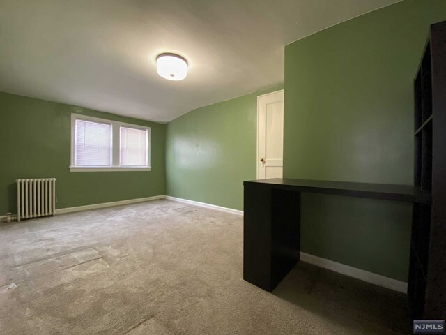 Building Photo - 11 Hobart Pl