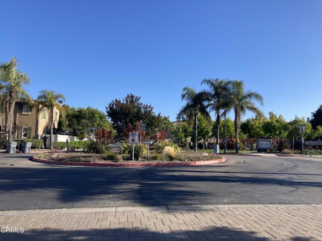 Building Photo - 3630 Dunkirk Dr