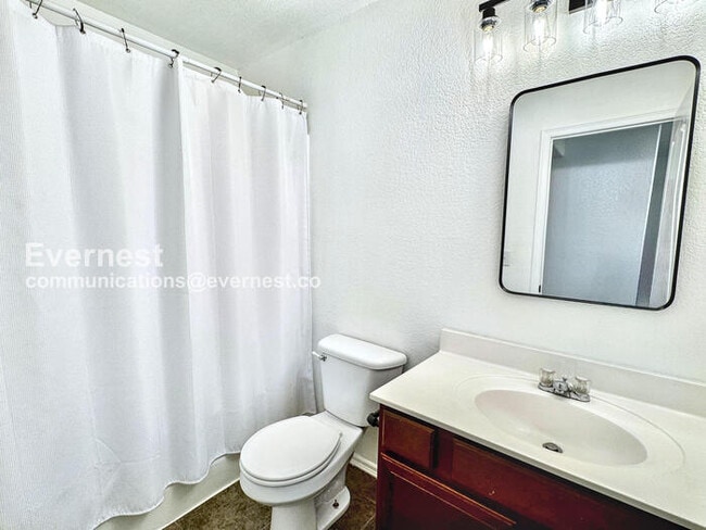 Building Photo - 4019 W 103rd Ct S