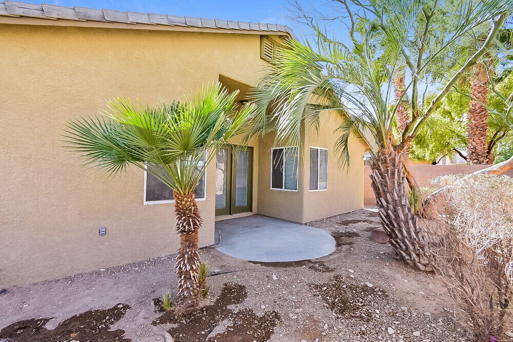 Building Photo - 9048 Blue Raven Ave