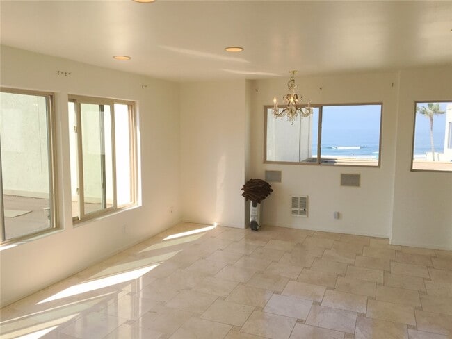 Building Photo - 711 CA-1