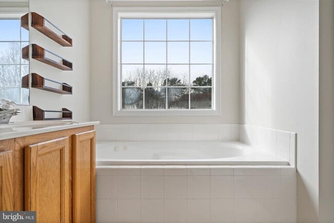 Building Photo - 21443 Hillary Ct