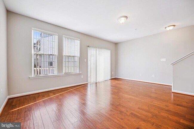 Building Photo - 18322 Woodhouse Ln