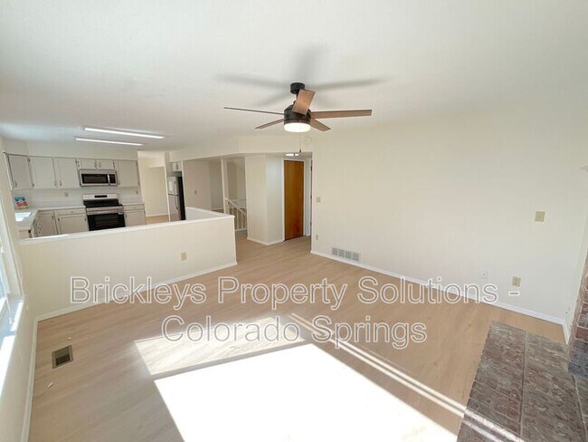 Building Photo - 7993 Scarborough Dr