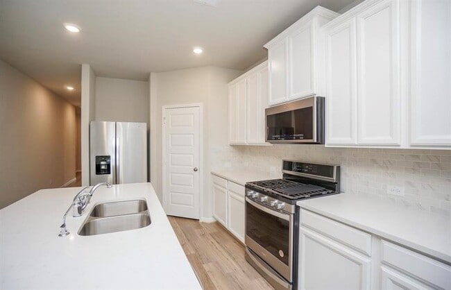Building Photo - 21607 Blue Sapphire Ct