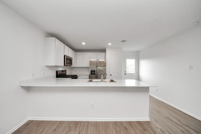 Building Photo - 9010 Estes Lks Dr