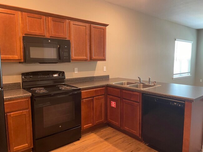 Building Photo - 2253 Del Carmel Way