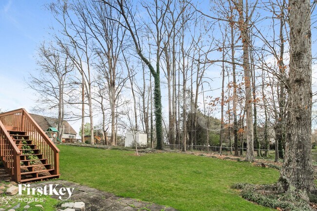 Building Photo - 3110 Glenshire Dr