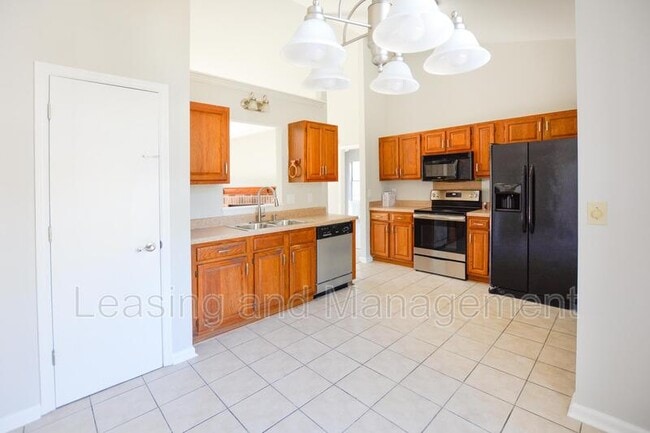 Building Photo - 801 Alwyn Blvd