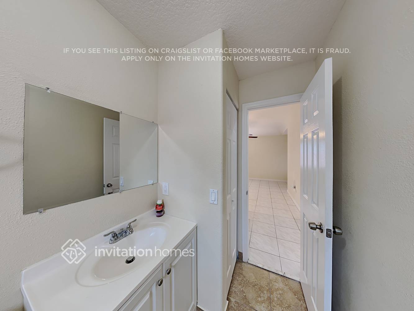 Building Photo - 10121 NW 127th Terrace