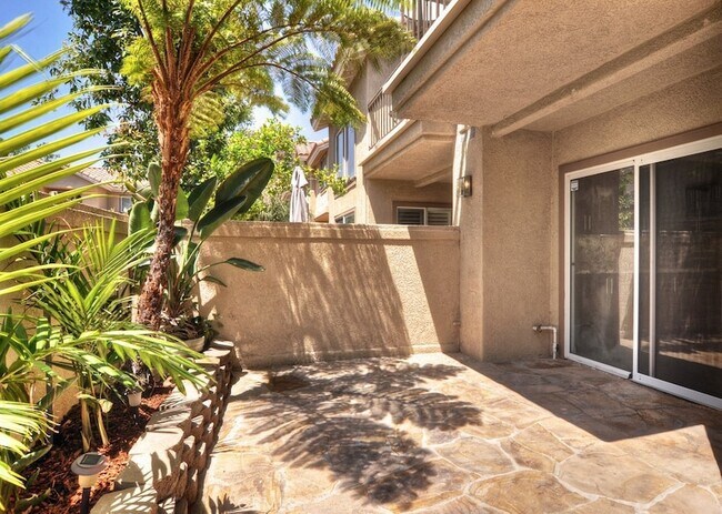 Building Photo - 79 Encantado Canyon