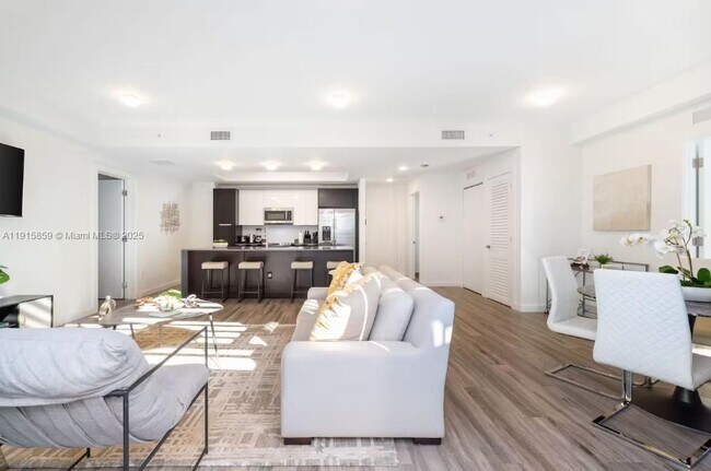 Building Photo - 2955 Bird Ave