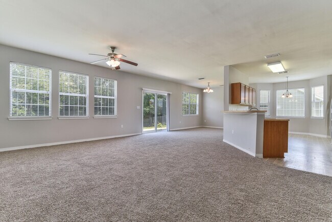 Building Photo - 124 Peoria Blvd