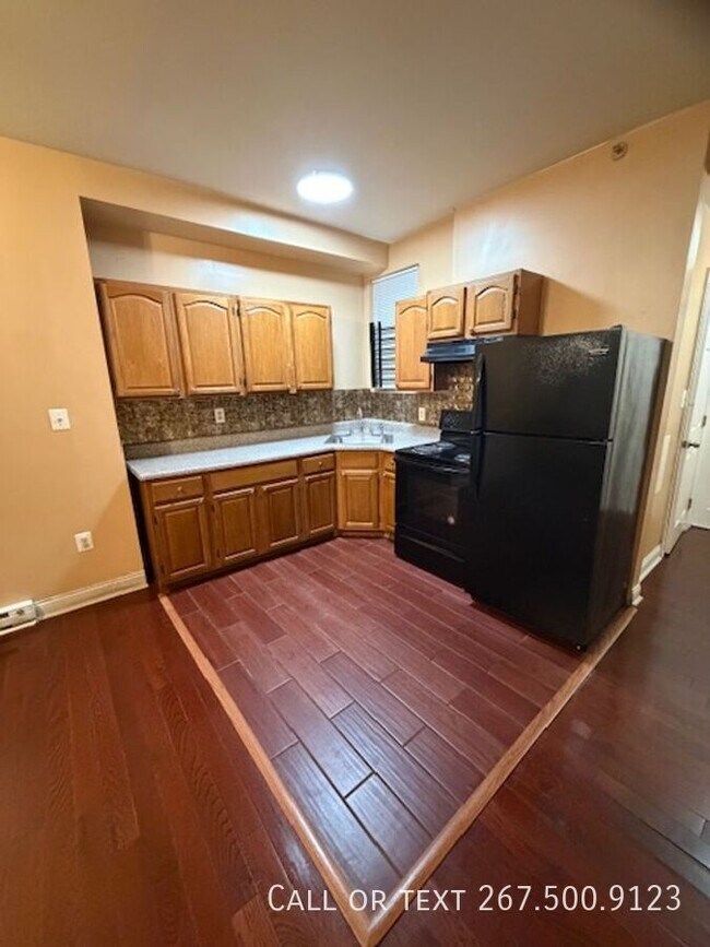 Building Photo - 729 N 43rd St