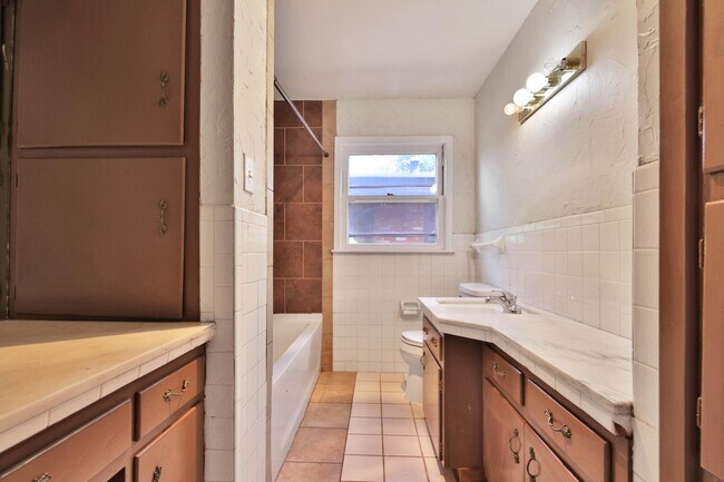 Building Photo - 3607 45th St