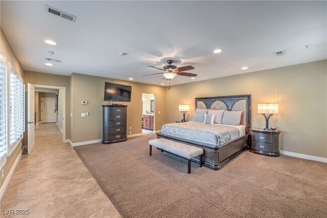 Building Photo - 2701 Alta Dr