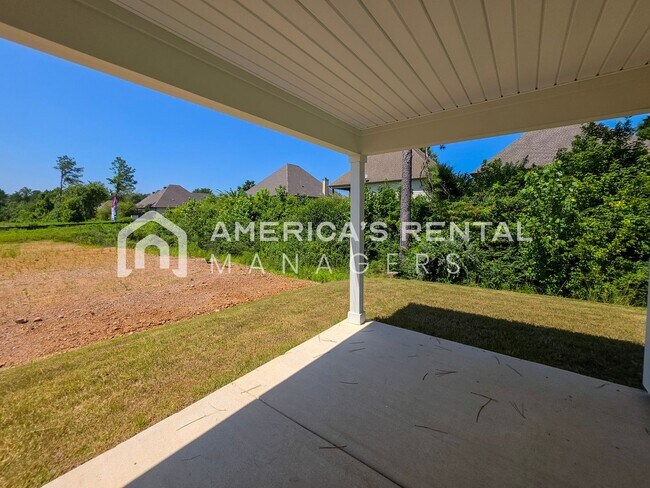 Building Photo - 309 Oakmont Cir