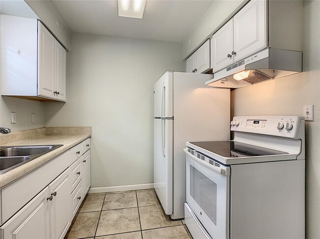 Building Photo - 1506 E Jefferson St