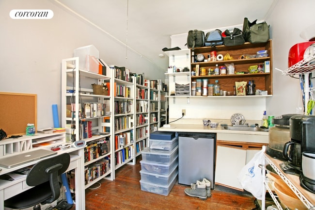 Building Photo - 120 Montague St