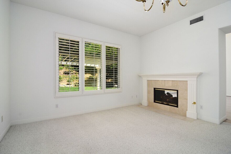 Building Photo - 25339 Prado De Los Arboles