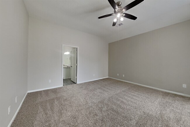Building Photo - 19034 Village Maple Ct