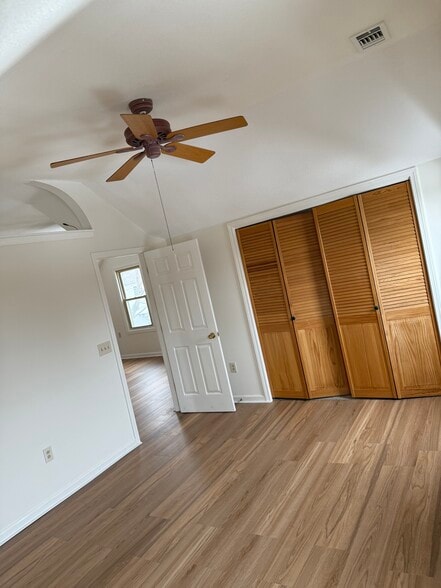 Building Photo - 25 Lawndale Ave