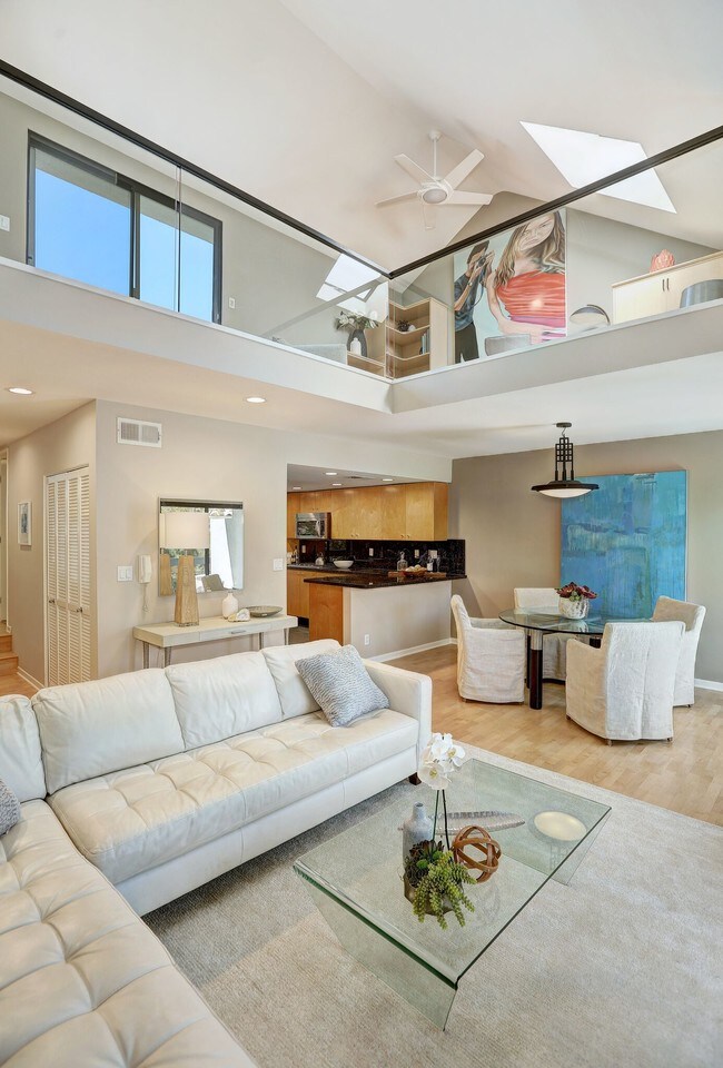 Building Photo - 1235 Yale St