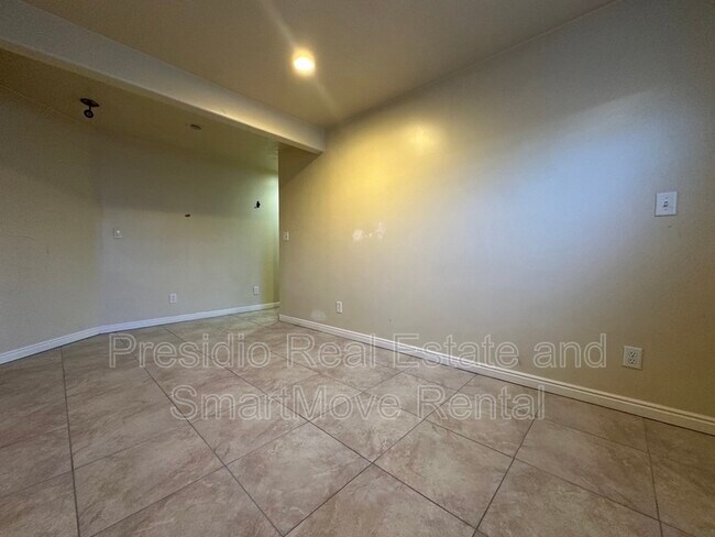 Building Photo - 5325 Scenic Ridge Cir