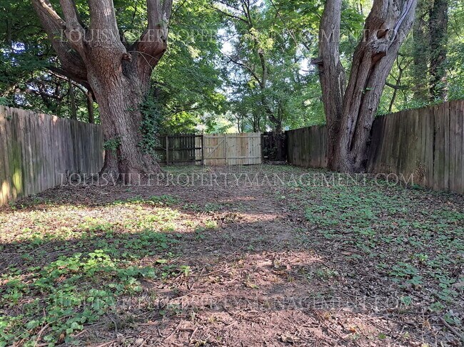 Building Photo - 3100 Grand Ave