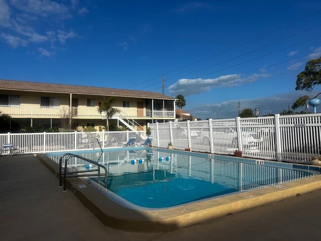 Building Photo - 2BD/1BA on Venice Island