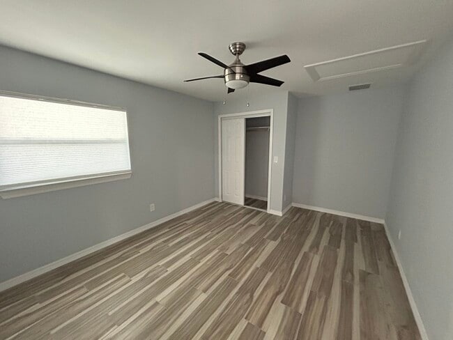 Building Photo - SE Cape Coral Duplex Unit