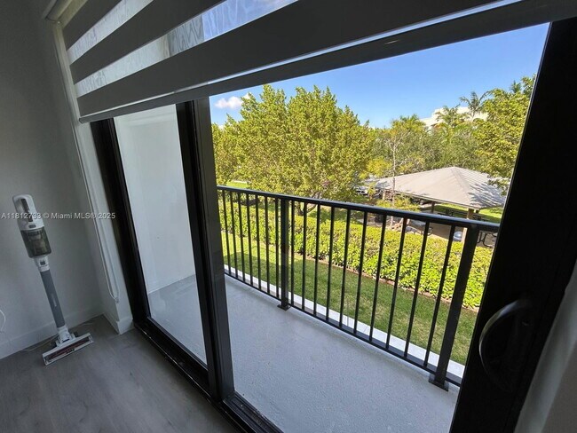 Building Photo - 26109 SW 145th Ave