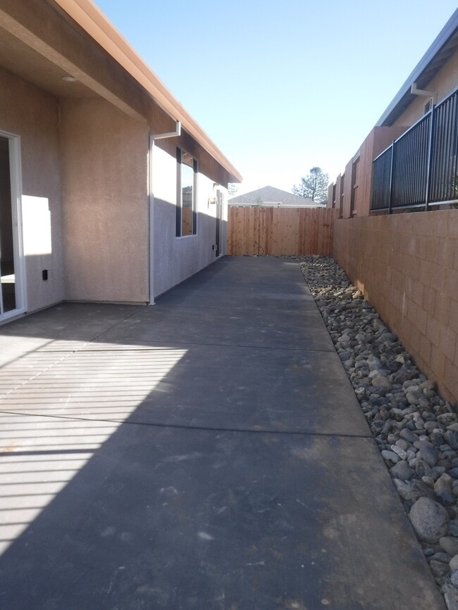 Building Photo - Beautiful Home In Highland Park