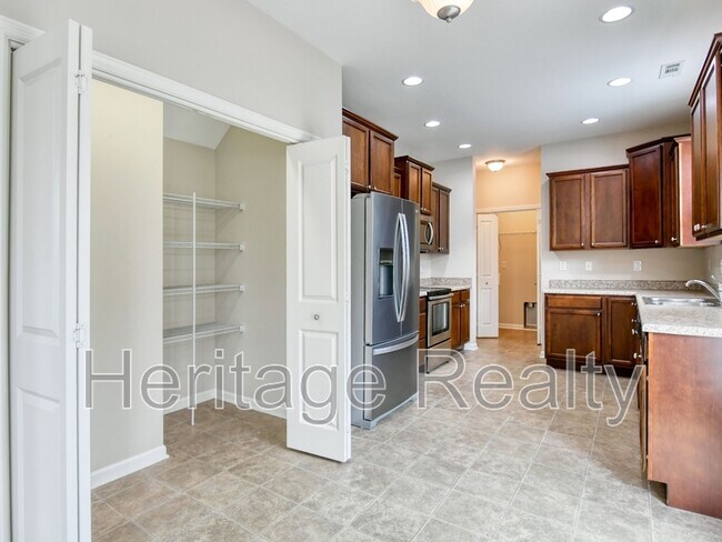 Building Photo - 10728 Gable Run Dr