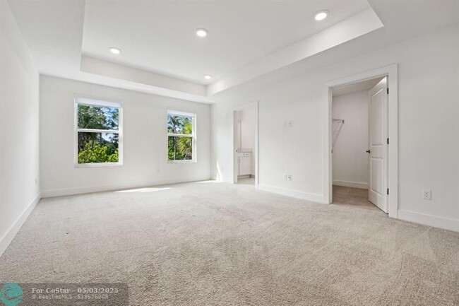 Building Photo - 214 Preserve Trl S
