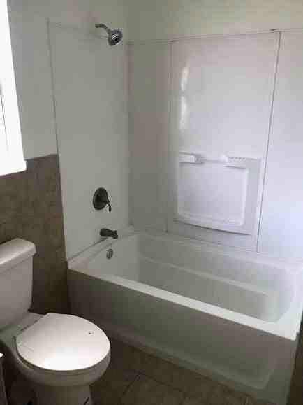 Building Photo - 3205 Luna St