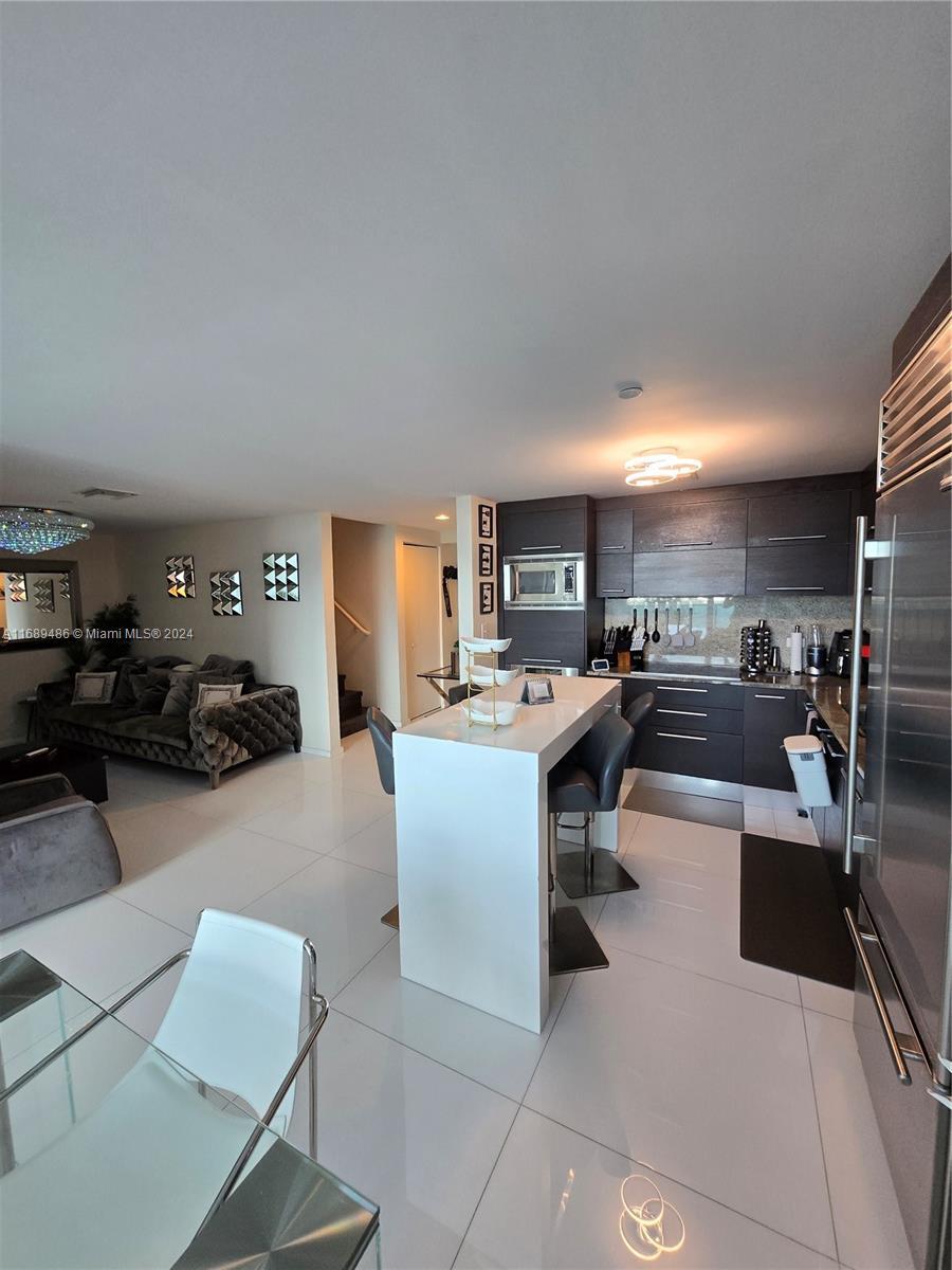 Building Photo - 900 Biscayne
