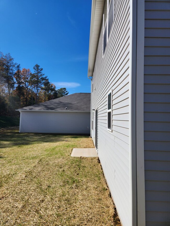 Building Photo - Beautifulhome in Ashton Manor