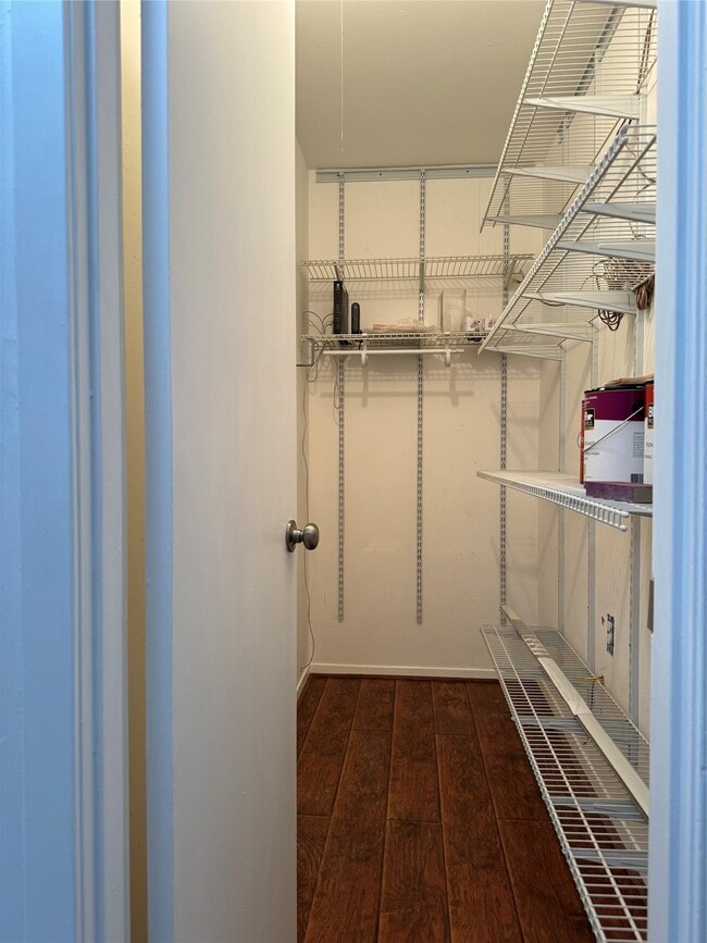 Building Photo - 3922 W Alabama St