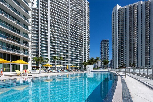 Building Photo - 92 SW 3rd St