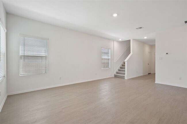 Building Photo - 1721 Roaming Oak Bnd