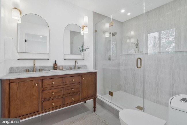 Building Photo - 6810 Weaver Ave