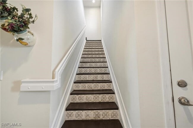 Building Photo - 9441 Sardinia Way