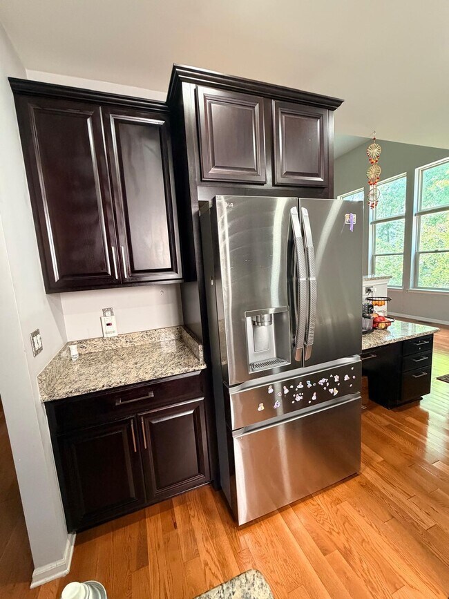 Building Photo - 2708 Trillium Hills Dr